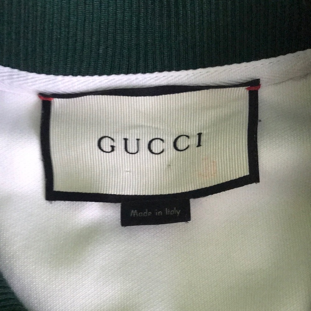 I’m selling this luxurious Gucci warm upon mint condition